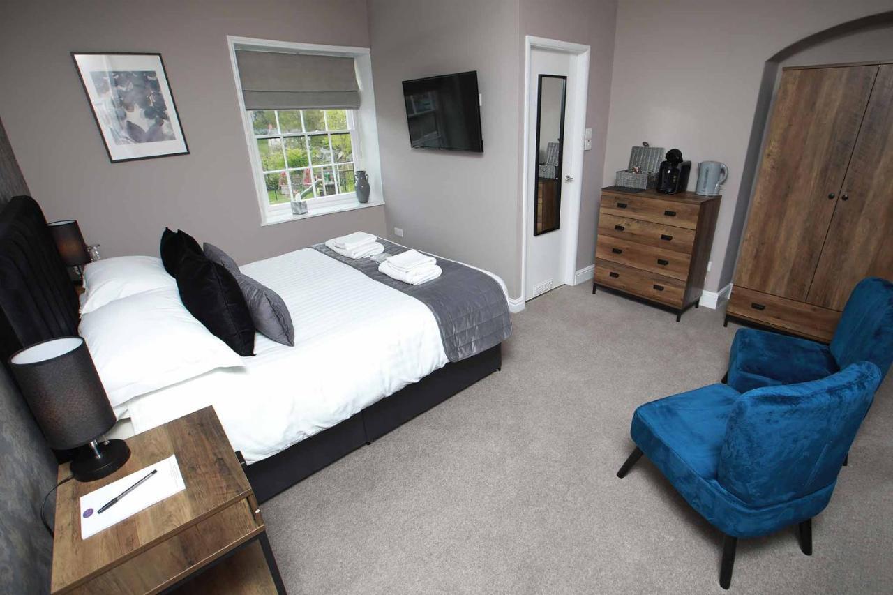Oyo Glyn Valley Hotel Glyn Ceiriog Bagian luar foto