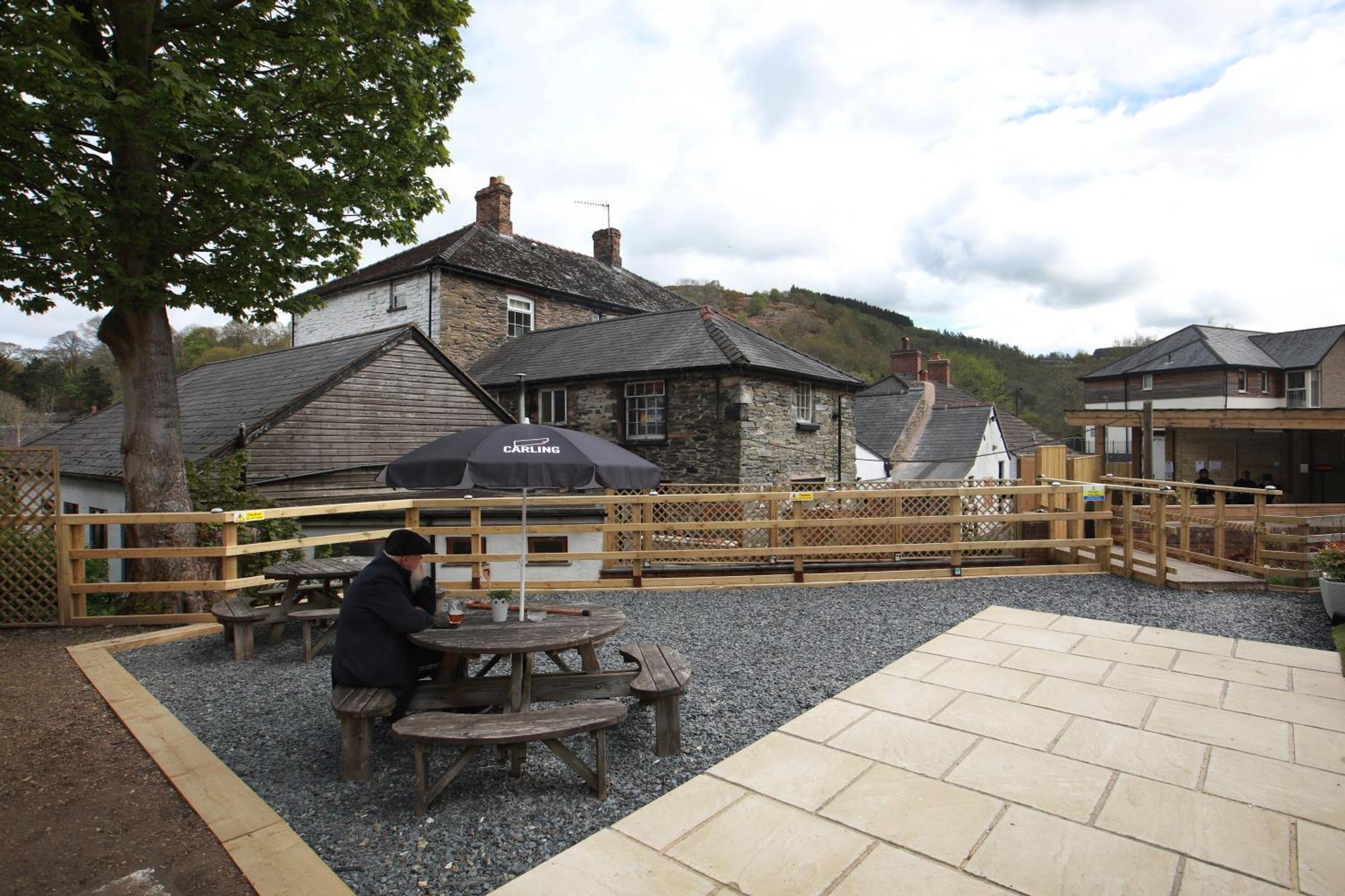 Oyo Glyn Valley Hotel Glyn Ceiriog Bagian luar foto