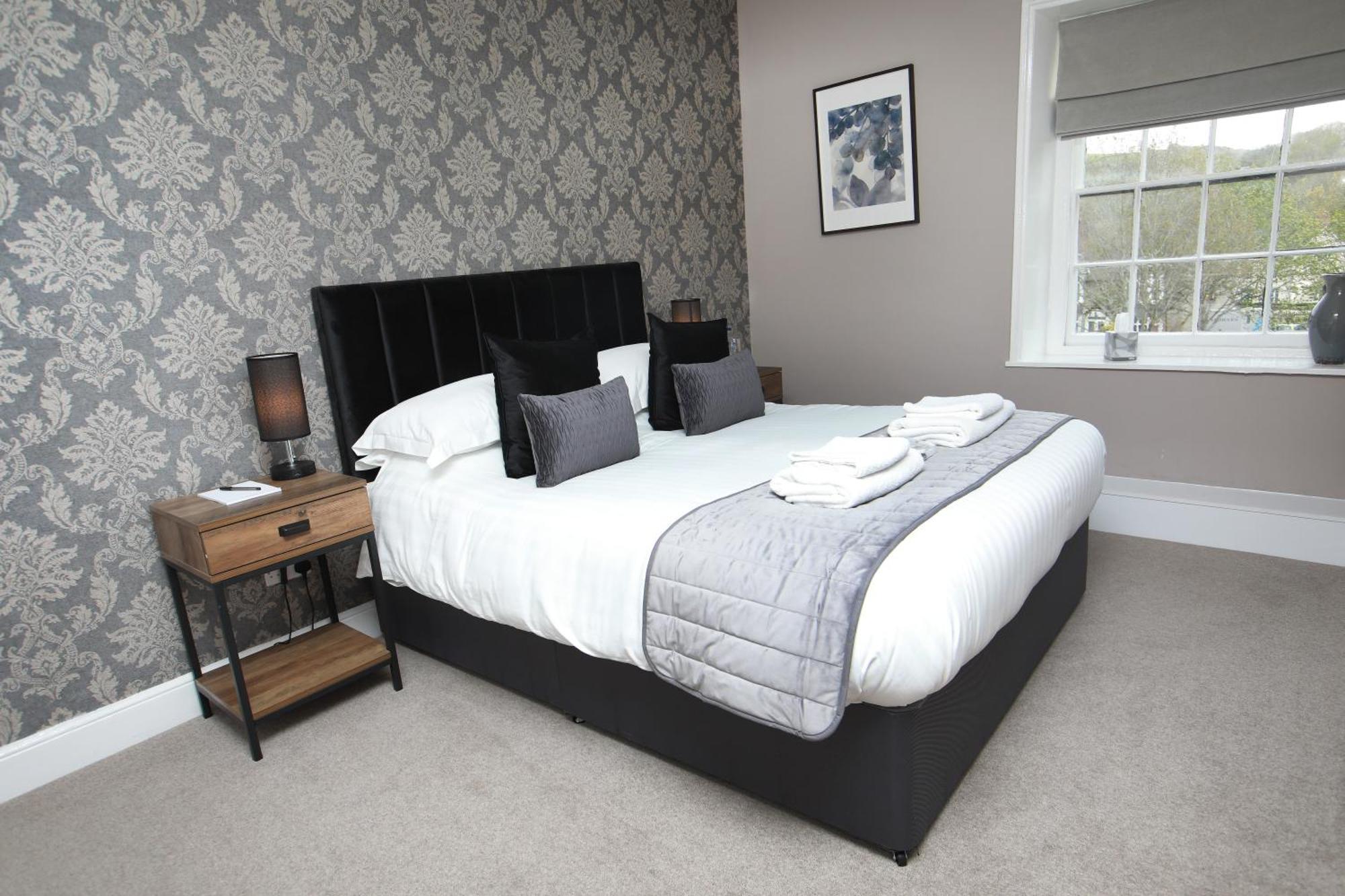 Oyo Glyn Valley Hotel Glyn Ceiriog Bagian luar foto