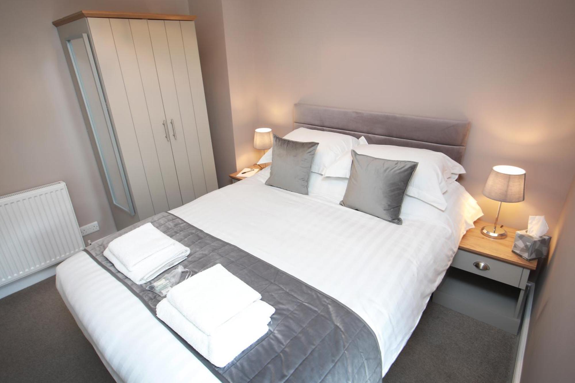Oyo Glyn Valley Hotel Glyn Ceiriog Bagian luar foto